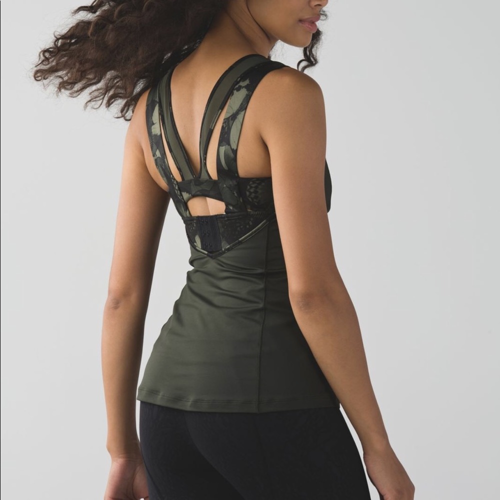 Lululemon built-in bra strappy tank